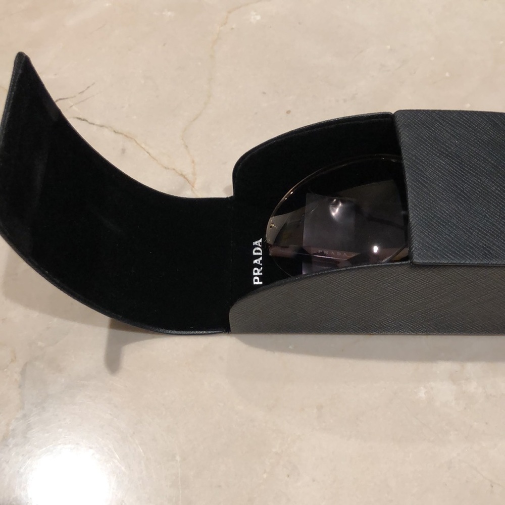 NEW! PRADA Heritage round sunglasses - Picture 8 of 11